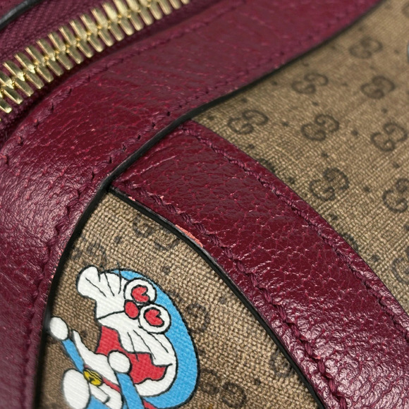 GUCCI X DORAEMON GG Supreme Canvas Duffle Shoulder Bag Beige  Gucci GG Boston Bag Doraemon Collaboration Duffle Canvas Brown Red